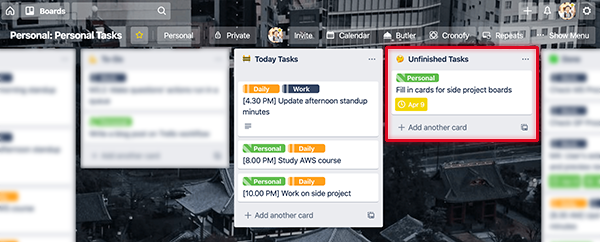 For every tasks that crossed its deadline, Trello shows an alarming red sign as a psychological trigger for user activation